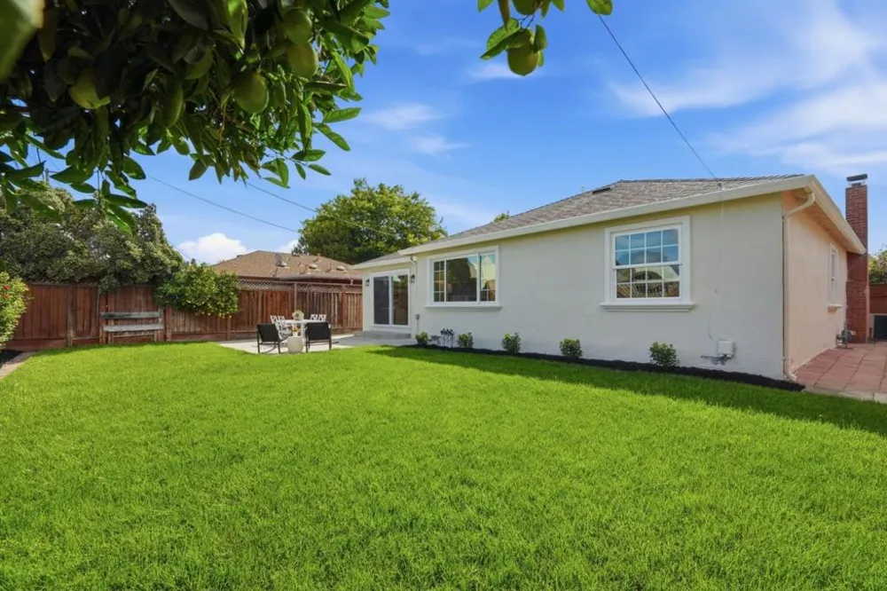 3343 Victoria Avenue Santa Clara, CA 95051