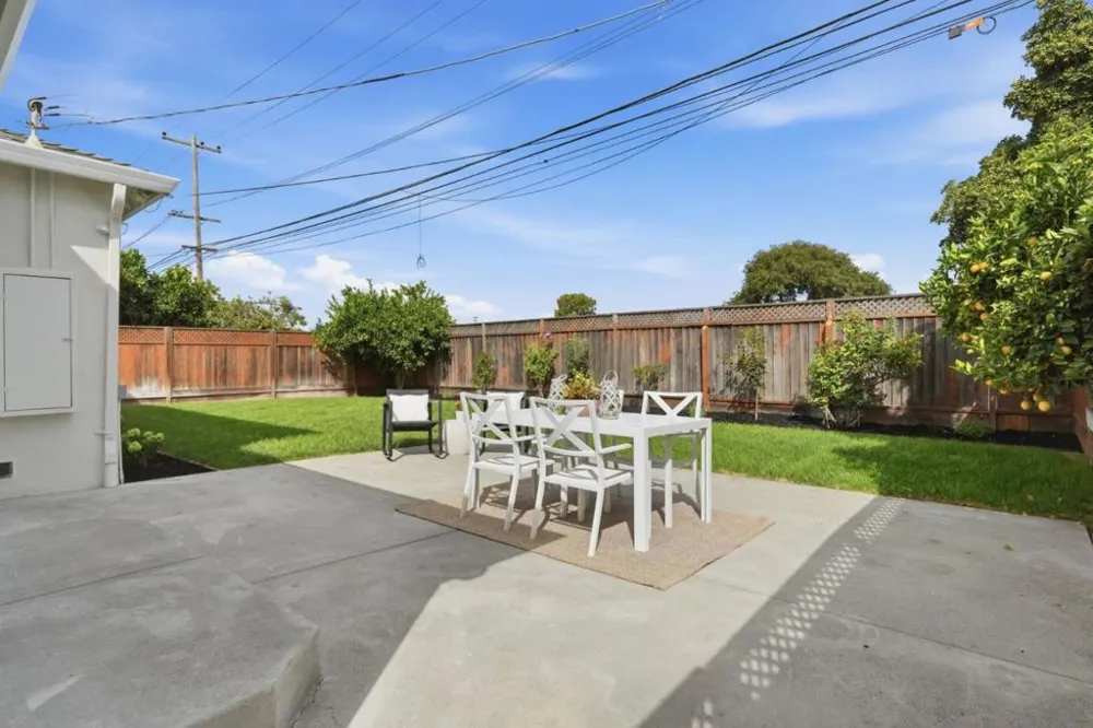 3343 Victoria Avenue Santa Clara, CA 95051