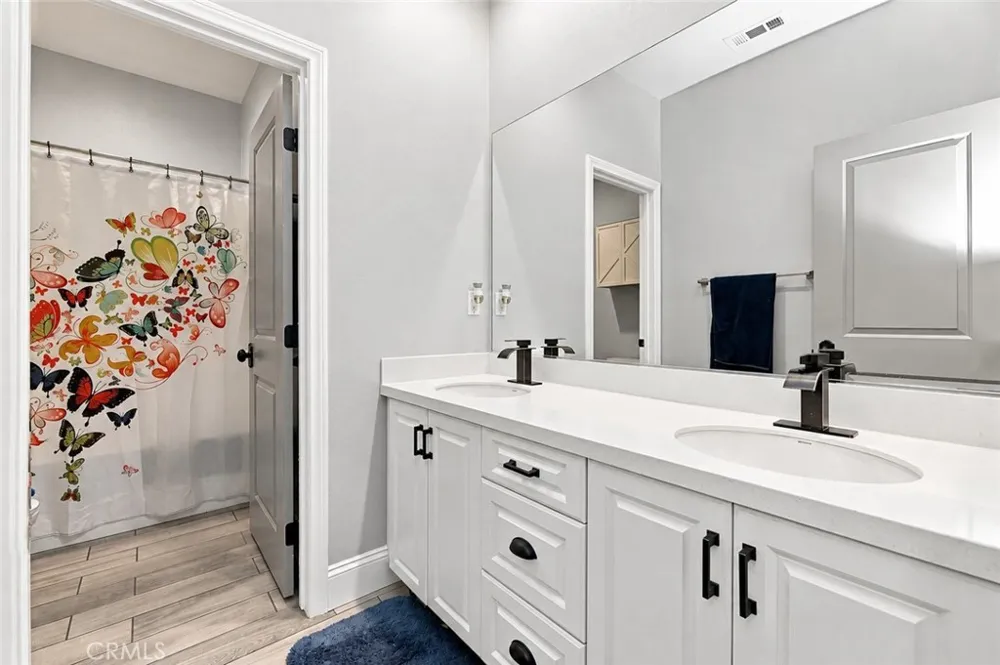 11565 Forsythia Street Jurupa Valley, CA 91752