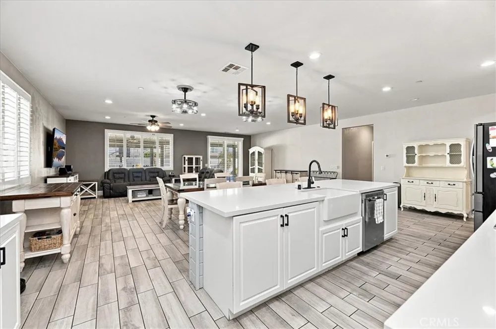 11565 Forsythia Street Jurupa Valley, CA 91752