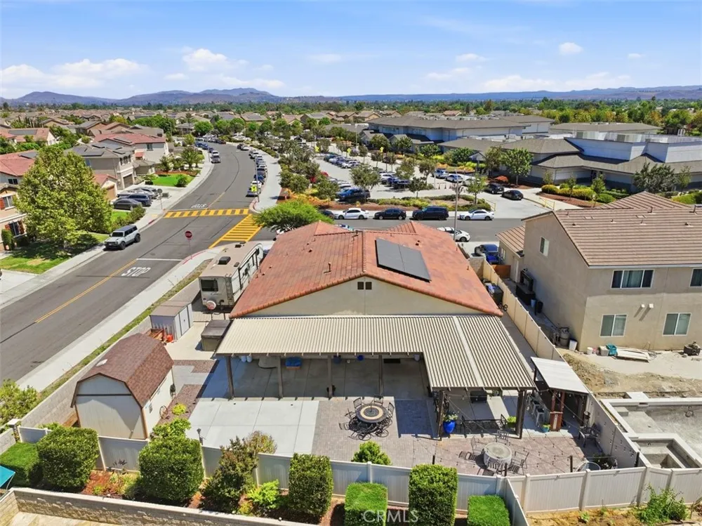 11565 Forsythia Street Jurupa Valley, CA 91752