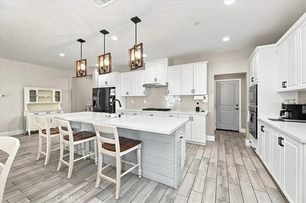 11565 Forsythia Street Jurupa Valley, CA 91752