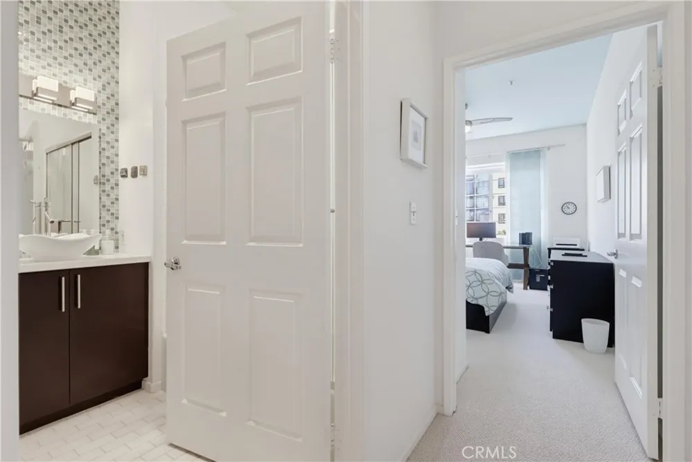 3535 Dunn Drive #201 Los Angeles, CA 90034