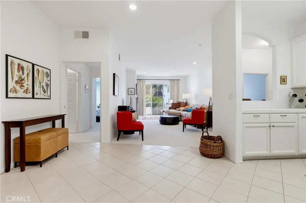 3535 Dunn Drive #201 Los Angeles, CA 90034
