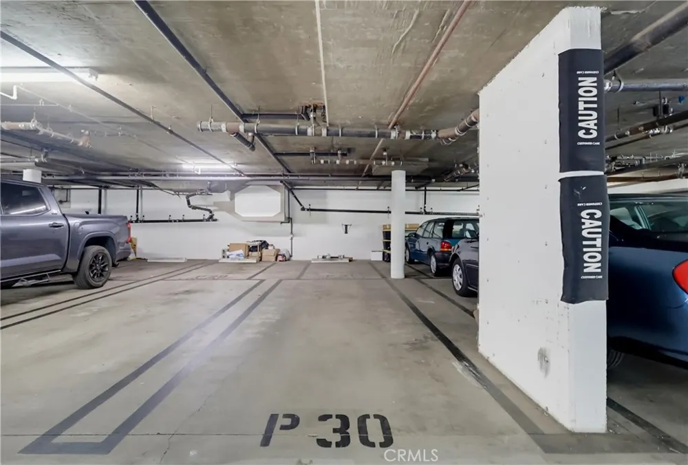 3535 Dunn Drive #201 Los Angeles, CA 90034