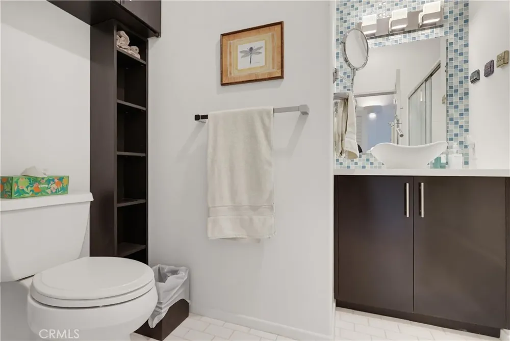 3535 Dunn Drive #201 Los Angeles, CA 90034