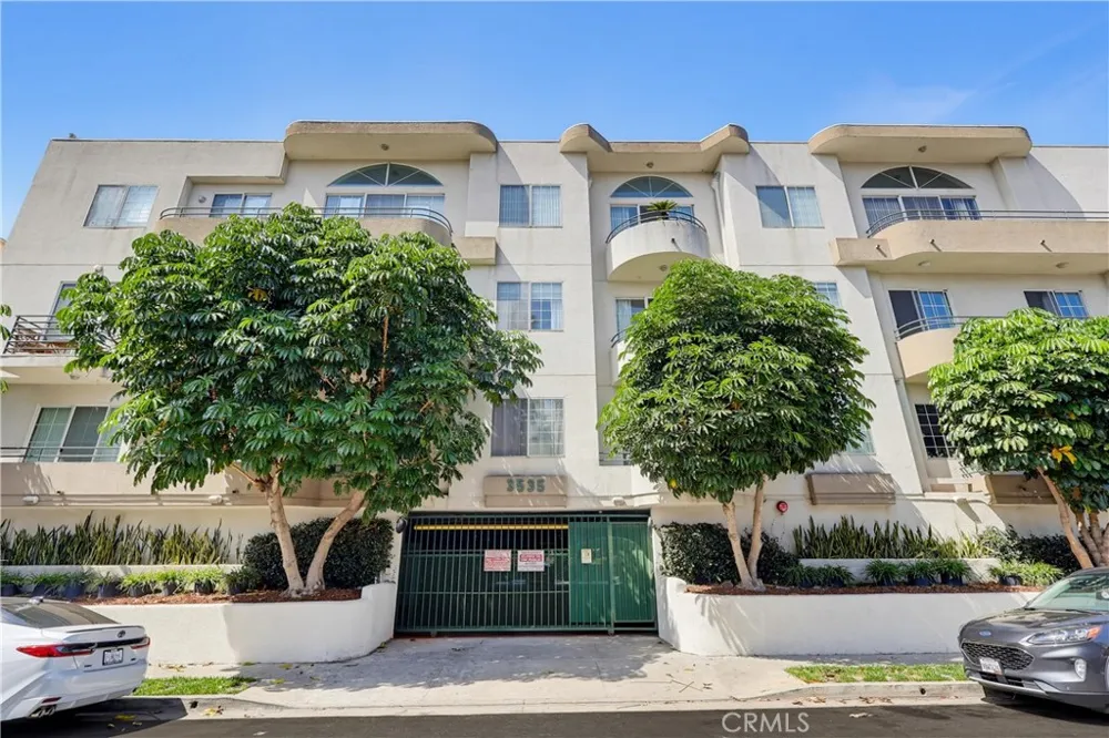 3535 Dunn Drive #201 Los Angeles, CA 90034