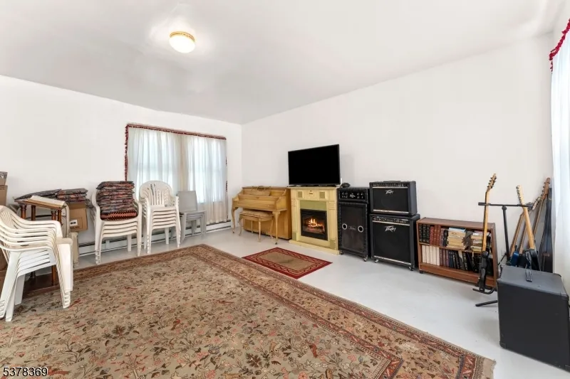 78 Girard Pl Newark City, NJ 07108