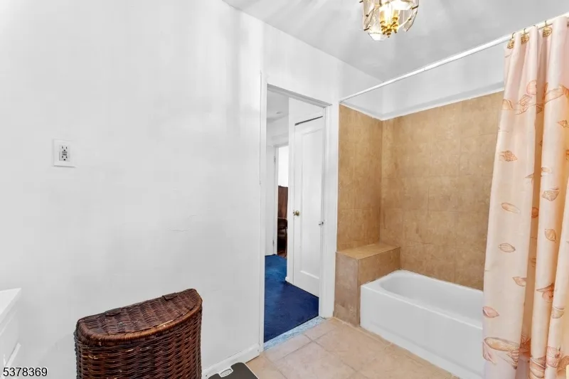 78 Girard Pl Newark City, NJ 07108