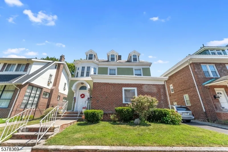 78 Girard Pl Newark City, NJ 07108