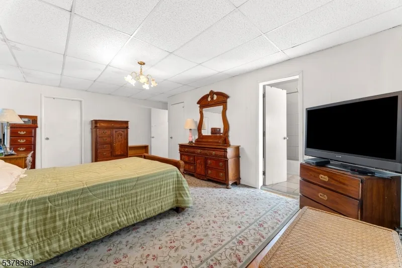 78 Girard Pl Newark City, NJ 07108
