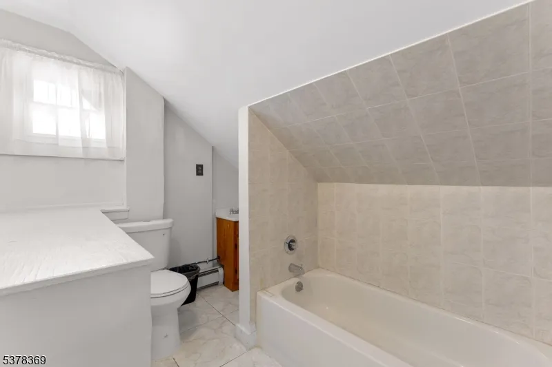78 Girard Pl Newark City, NJ 07108