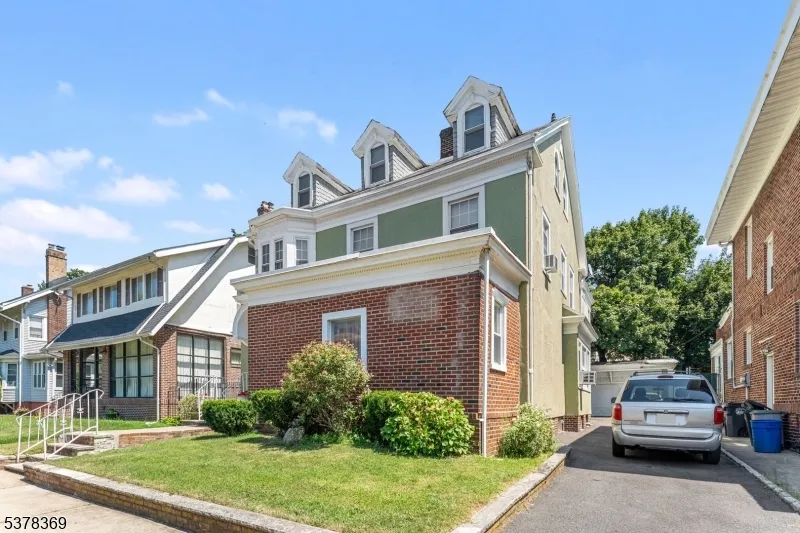 78 Girard Pl Newark City, NJ 07108
