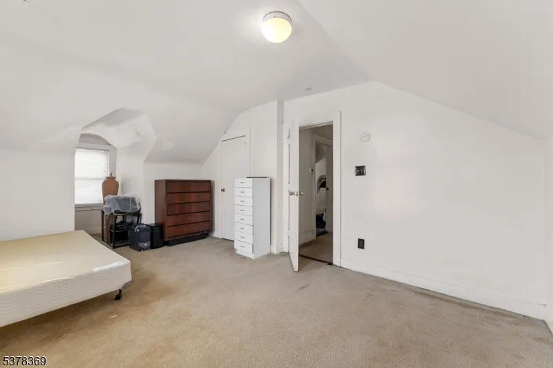 78 Girard Pl Newark City, NJ 07108