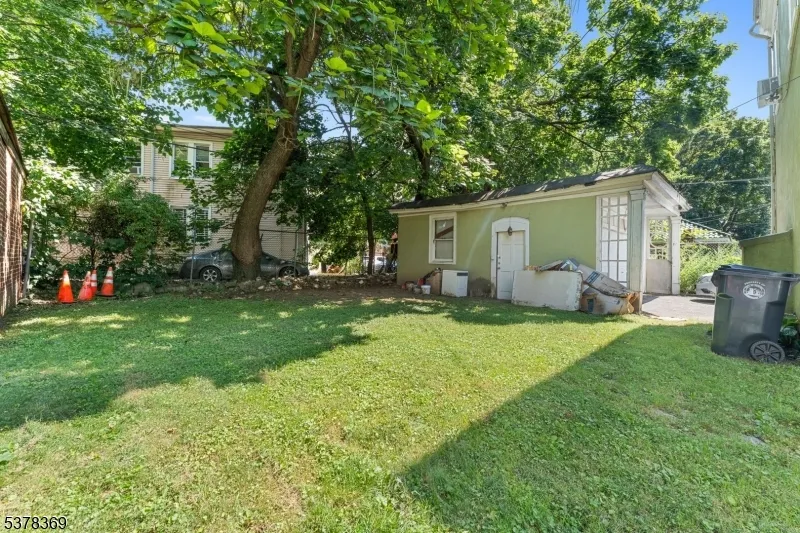 78 Girard Pl Newark City, NJ 07108