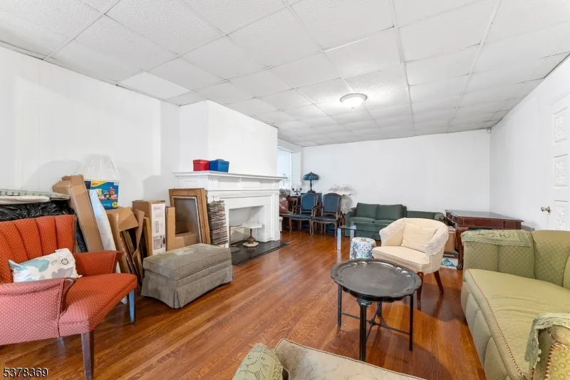 78 Girard Pl Newark City, NJ 07108