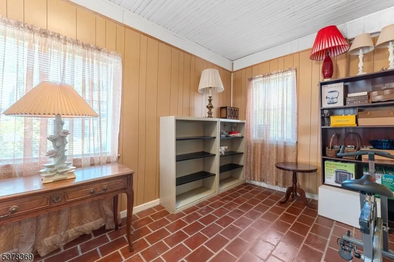 78 Girard Pl Newark City, NJ 07108