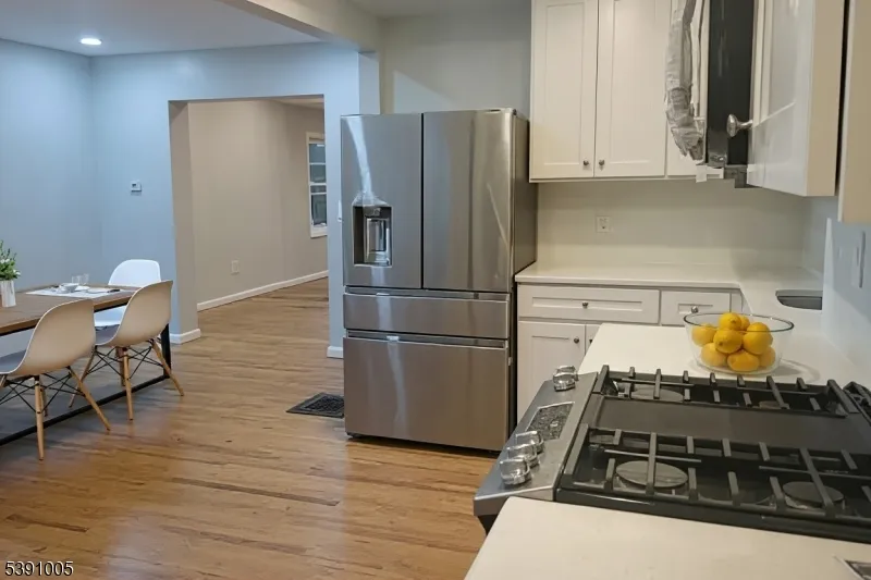94 Sanford St East Orange City, NJ 07018