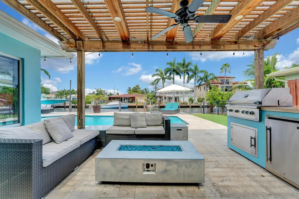 2291 SE 15th Street Pompano Beach, FL 33062