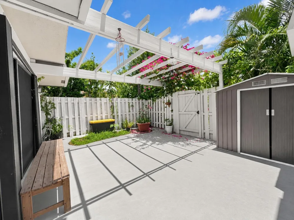 3132 SW 20TH TERRACE #12B Delray Beach, FL 33445