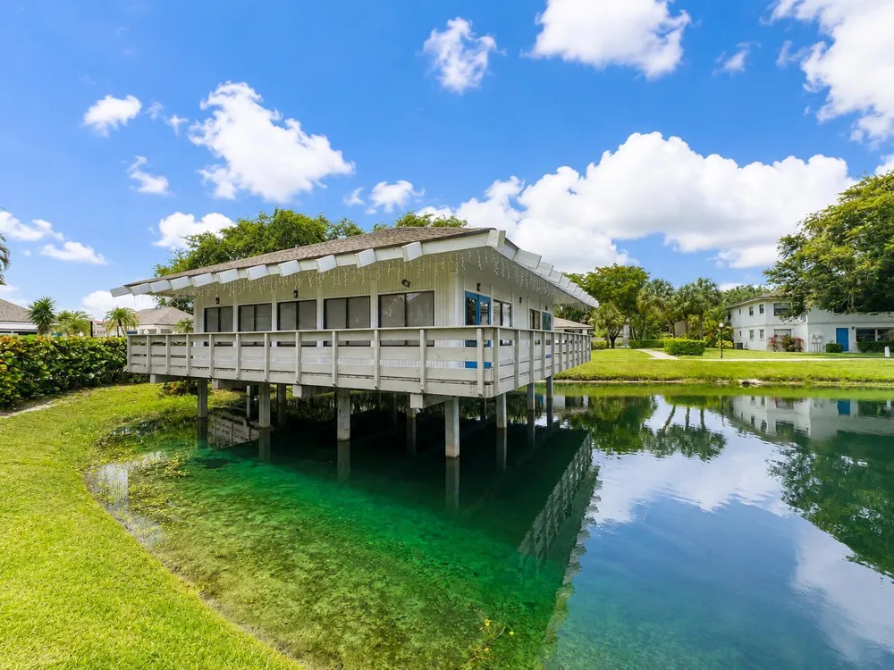 3132 SW 20TH TERRACE #12B Delray Beach, FL 33445