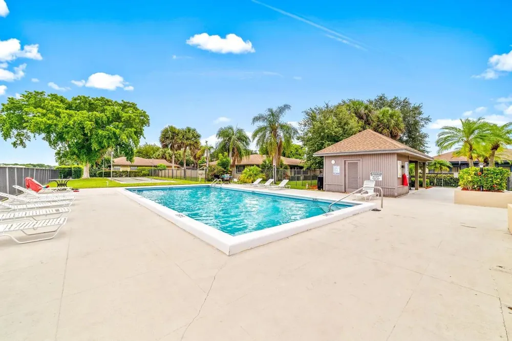 3132 SW 20TH TERRACE #12B Delray Beach, FL 33445