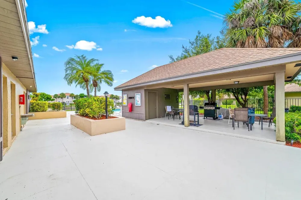 3132 SW 20TH TERRACE #12B Delray Beach, FL 33445