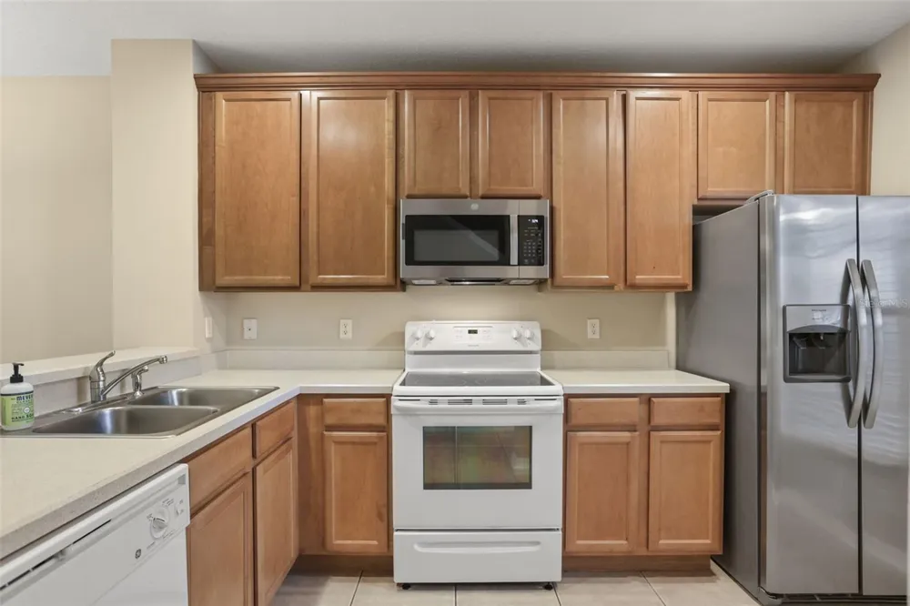10332 MANDERLEY WAY #111 Orlando, FL 32829