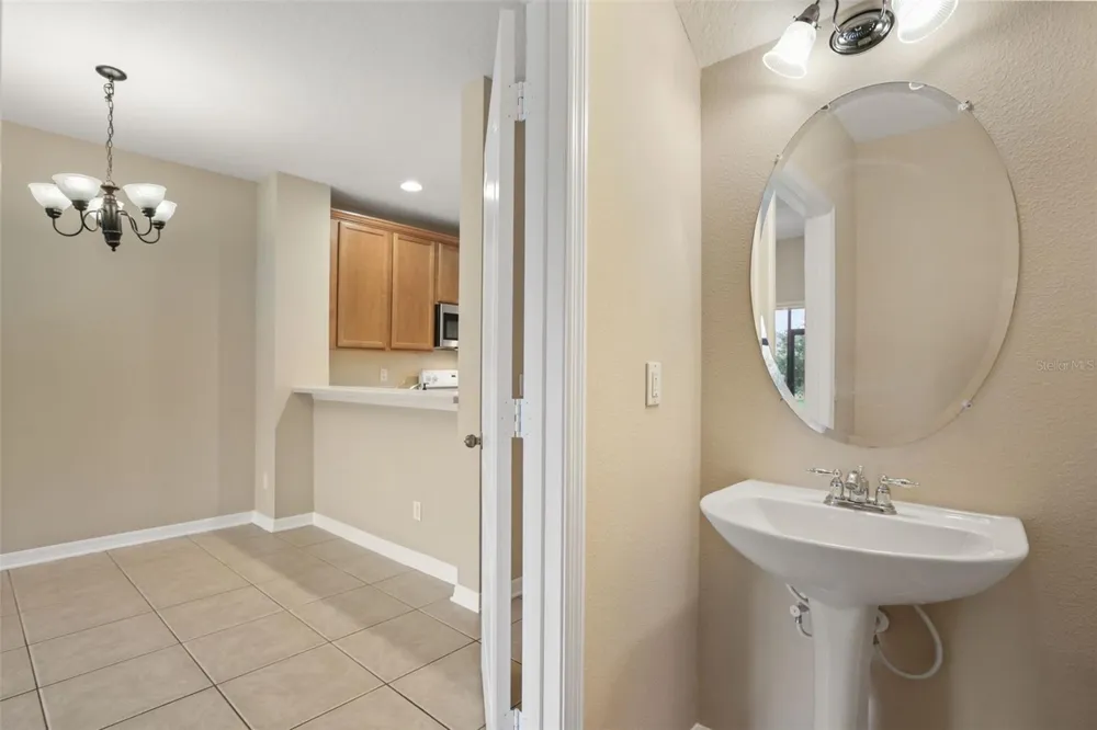 10332 MANDERLEY WAY #111 Orlando, FL 32829