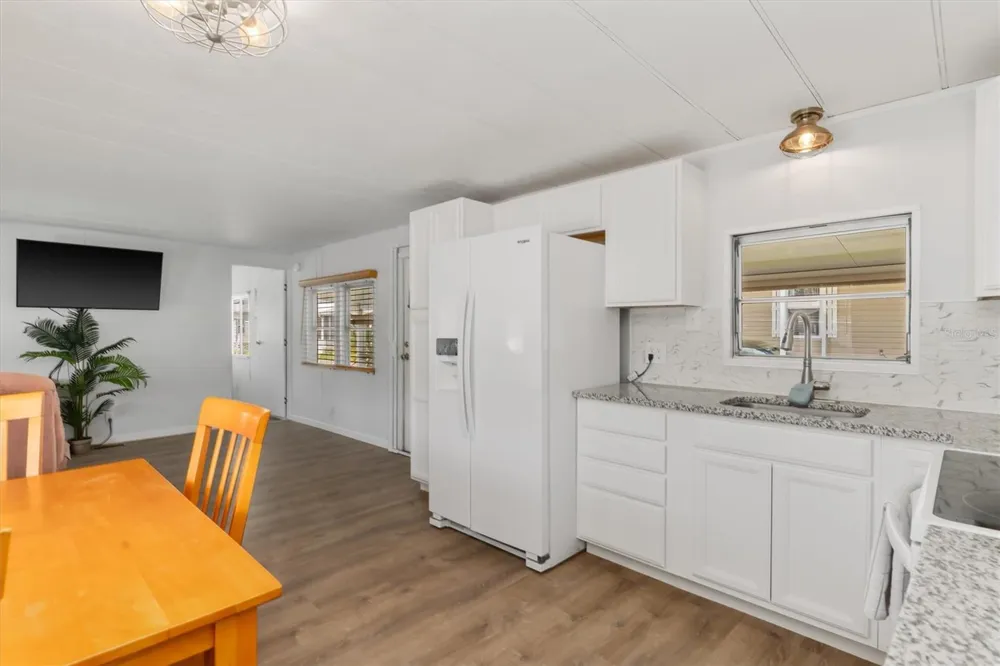 6704 HOEMI COURT North Port, FL 34287
