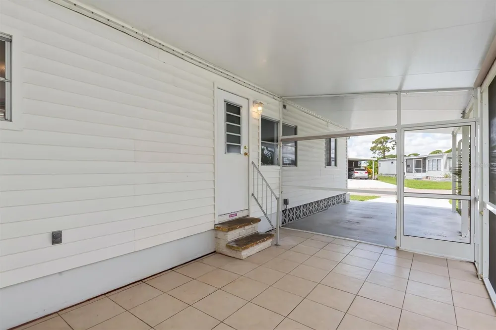 6704 HOEMI COURT North Port, FL 34287