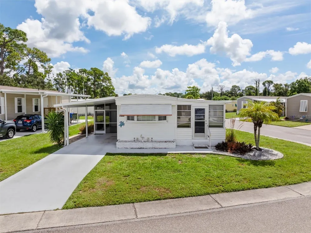 6704 HOEMI COURT North Port, FL 34287