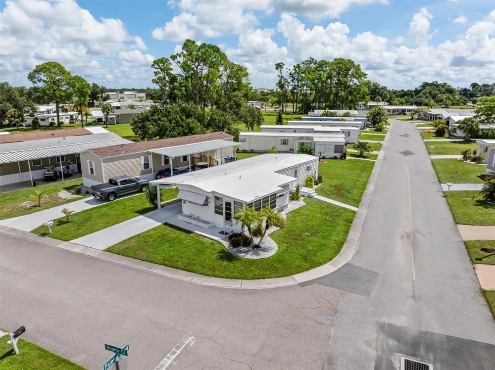 6704 HOEMI COURT North Port, FL 34287