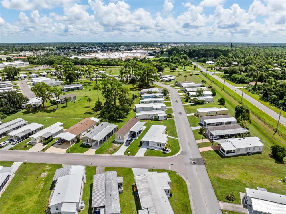 6704 HOEMI COURT North Port, FL 34287