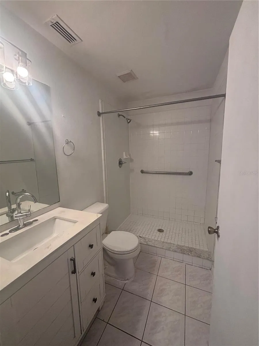 2422 PARSONS POND CIRCLE Kissimmee, FL 34743