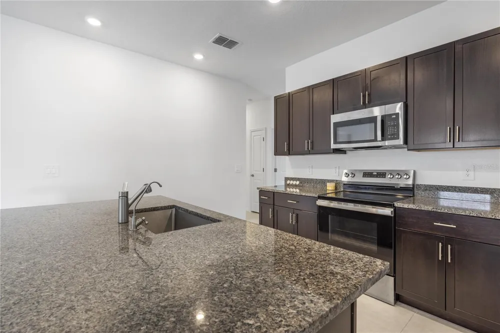 4357 FABULOUS FINCH LANE Bartow, FL 33830