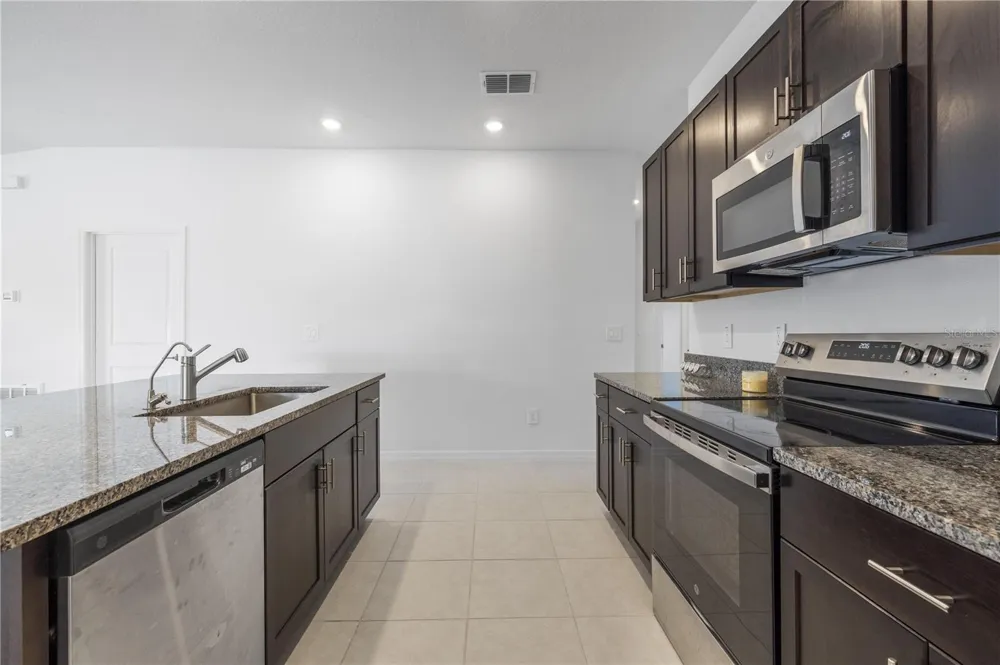 4357 FABULOUS FINCH LANE Bartow, FL 33830