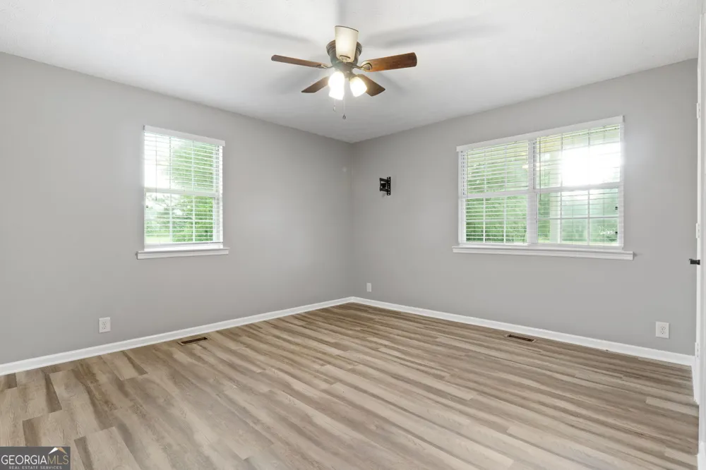 3255 Alvaton RD Gay, GA 30218