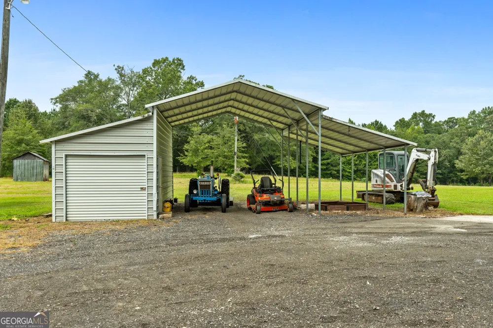 3255 Alvaton RD Gay, GA 30218