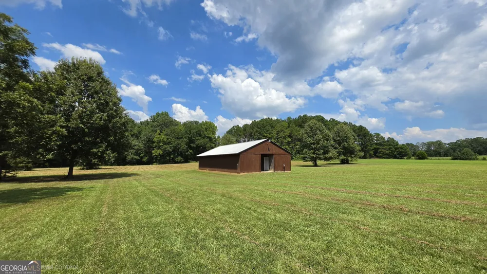 3255 Alvaton RD Gay, GA 30218