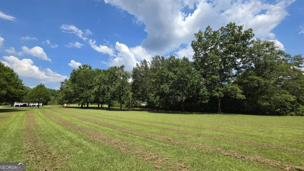 3255 Alvaton RD Gay, GA 30218