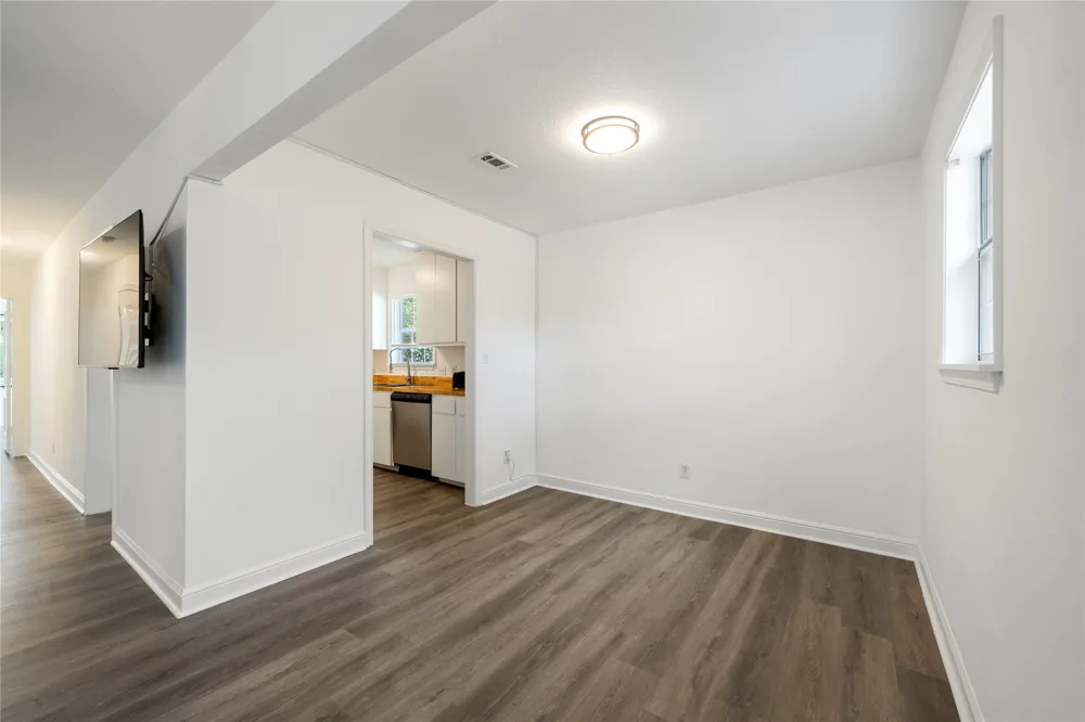 2509 Quarry Road #B Austin, TX 78703