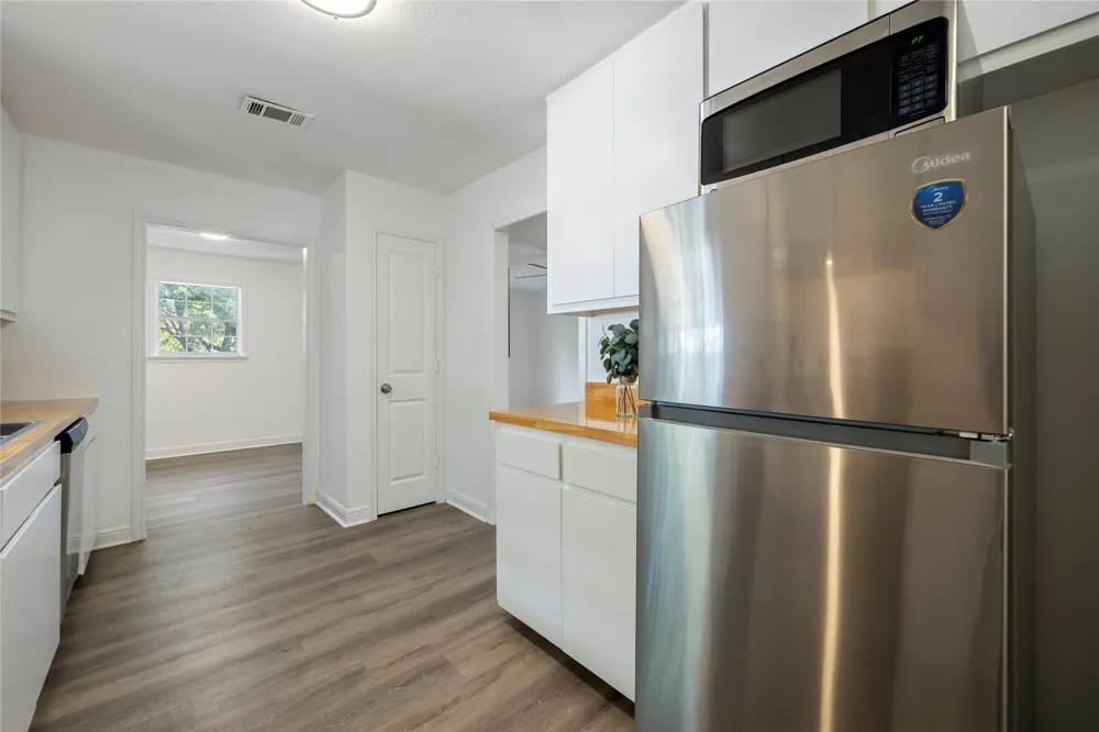 2509 Quarry Road #B Austin, TX 78703