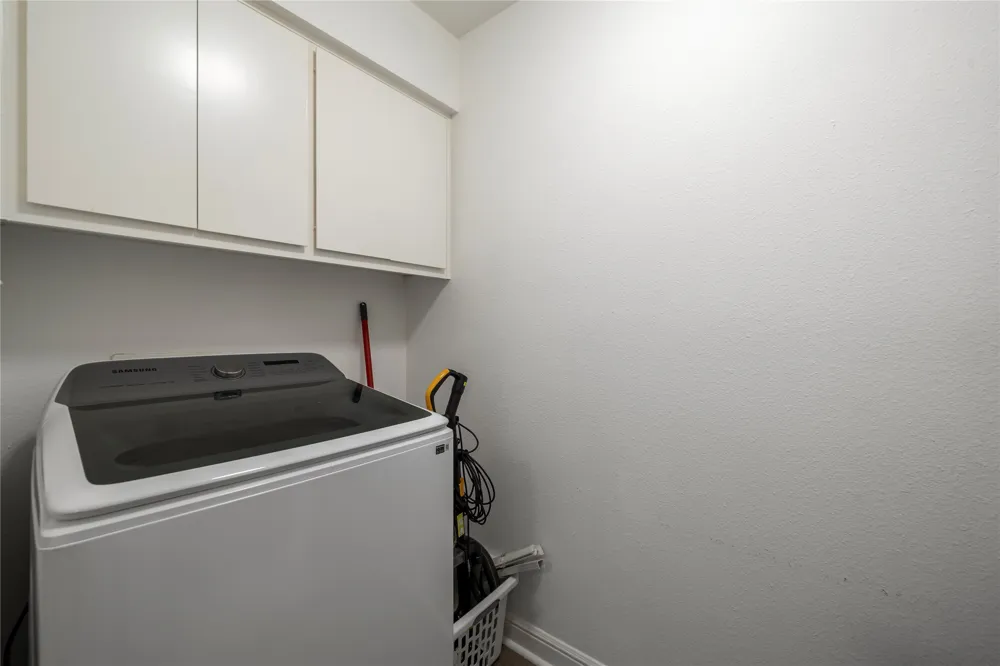 2509 Quarry Road #B Austin, TX 78703
