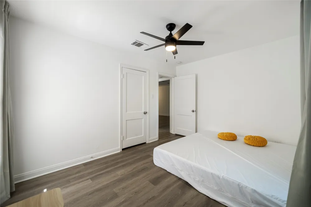 2509 Quarry Road #B Austin, TX 78703
