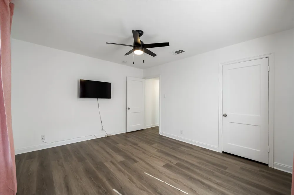 2509 Quarry Road #B Austin, TX 78703