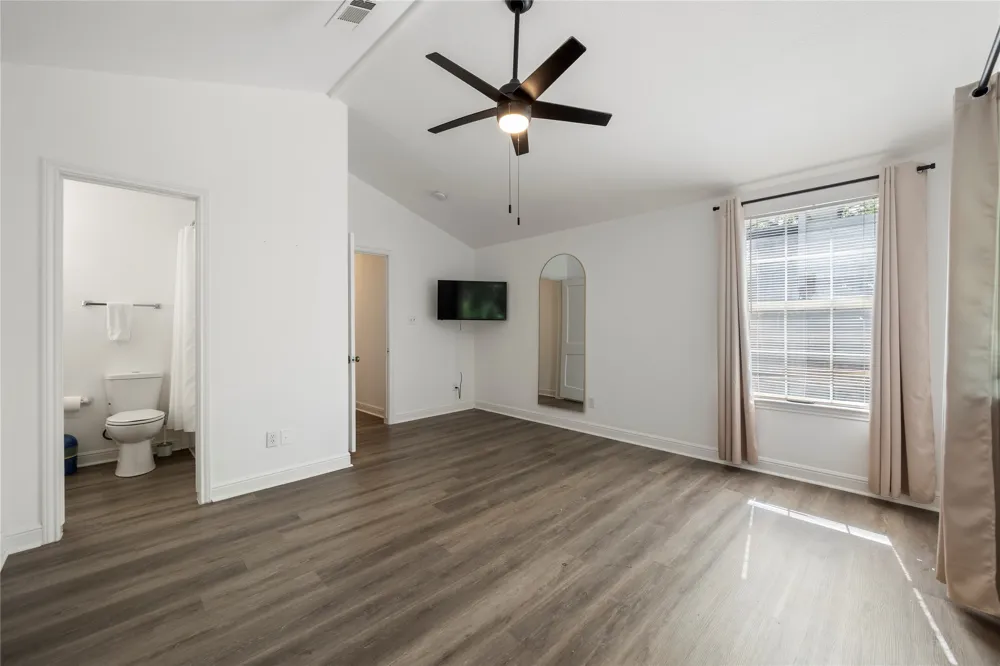 2509 Quarry Road #B Austin, TX 78703