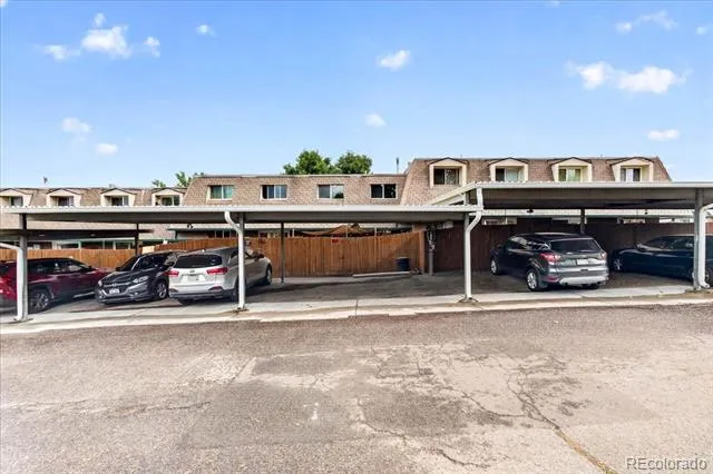 7725 W Glasgow Place Littleton, CO 80128