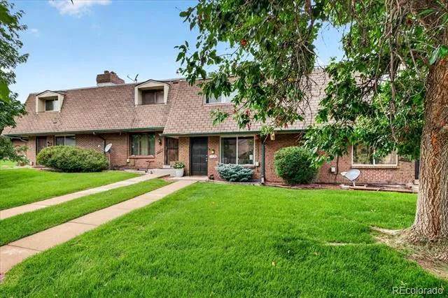 7725 W Glasgow Place Littleton, CO 80128