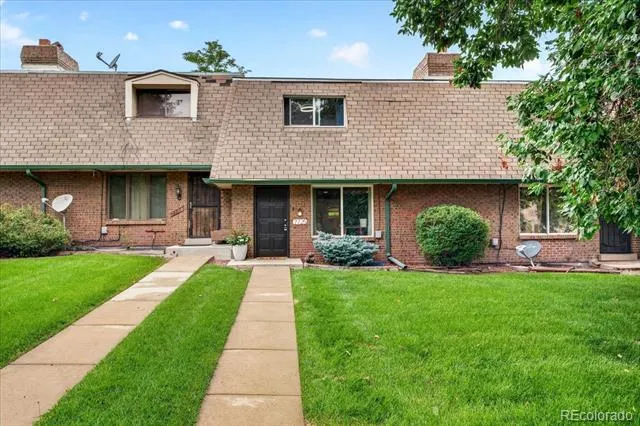 7725 W Glasgow Place Littleton, CO 80128